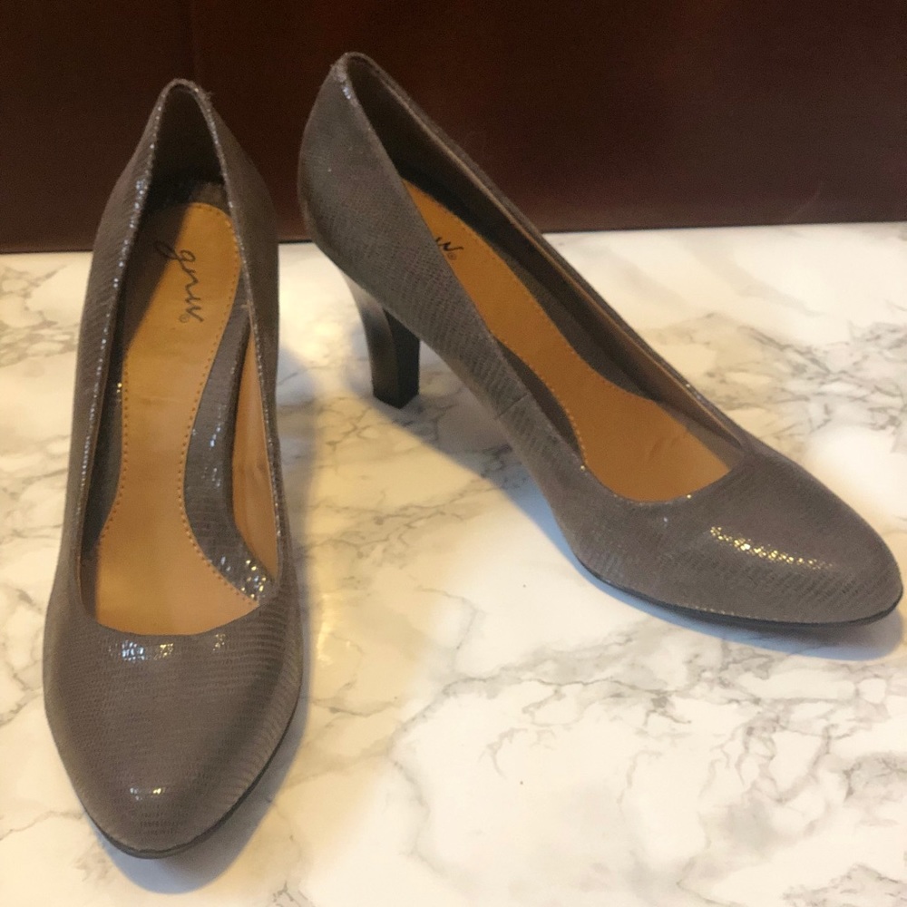 Grey Work Pumps